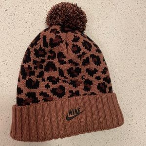 Nike Women’s Beanie Pom knit hat